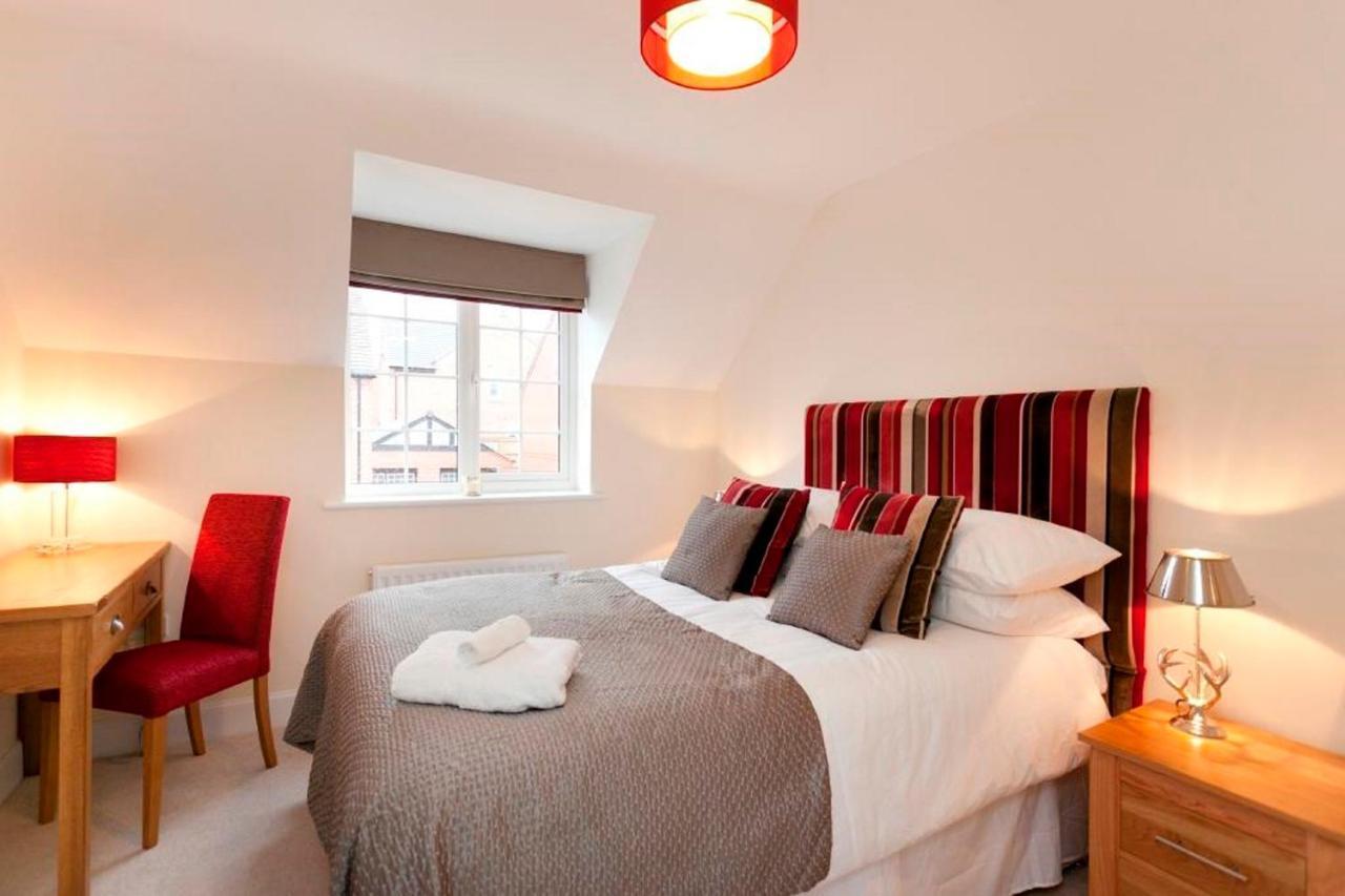 Dbs Serviced Apartments - The Twain Касл-Донингтон Экстерьер фото